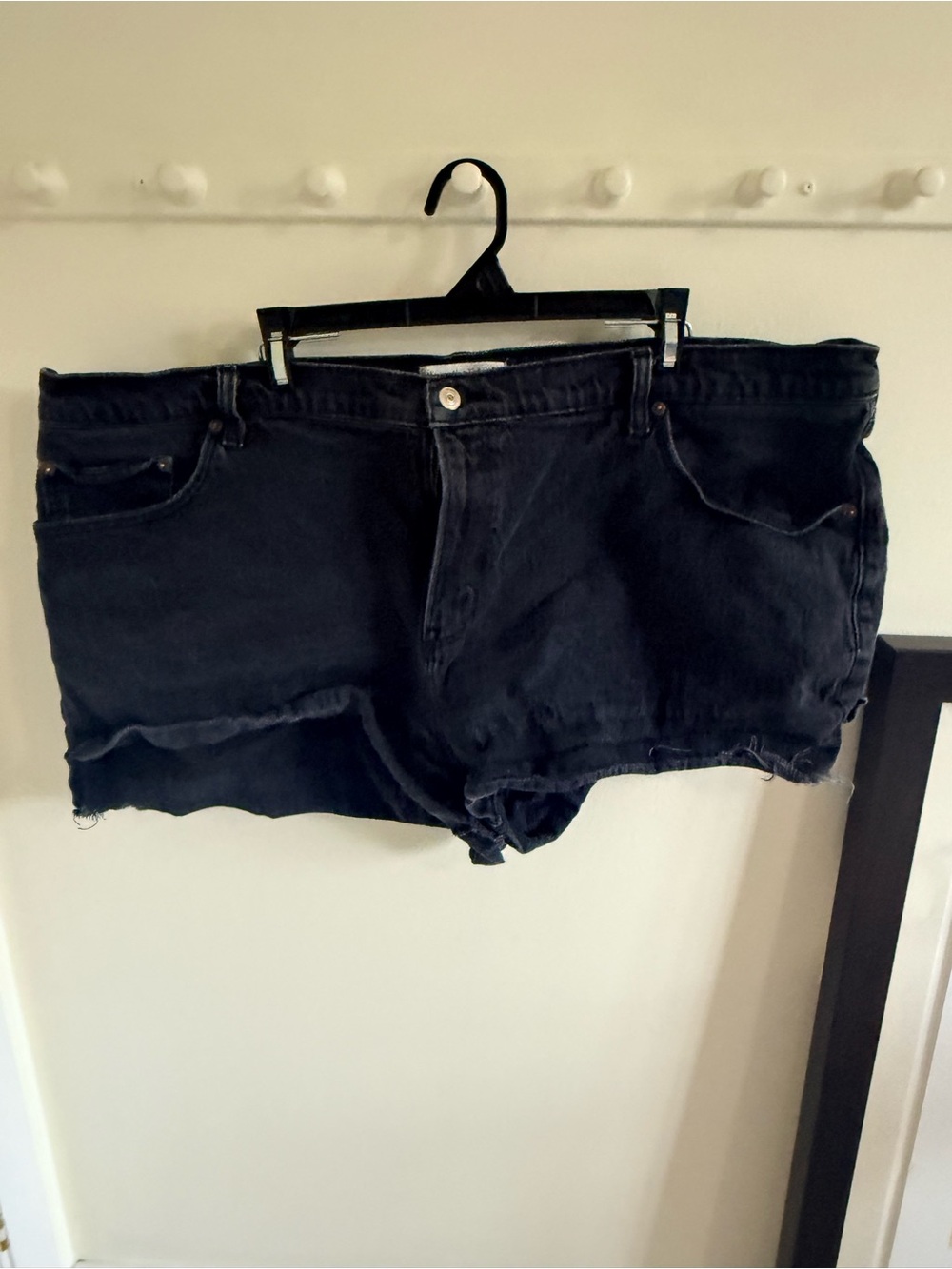 Abercrombie and Fitch Black high rise mom shorts